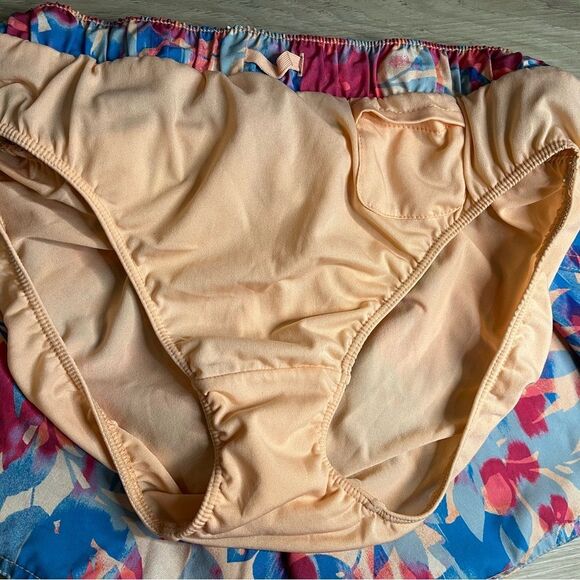 Old Navy Active Colorful Women's Shorts Sz S - Picture 5 of 6